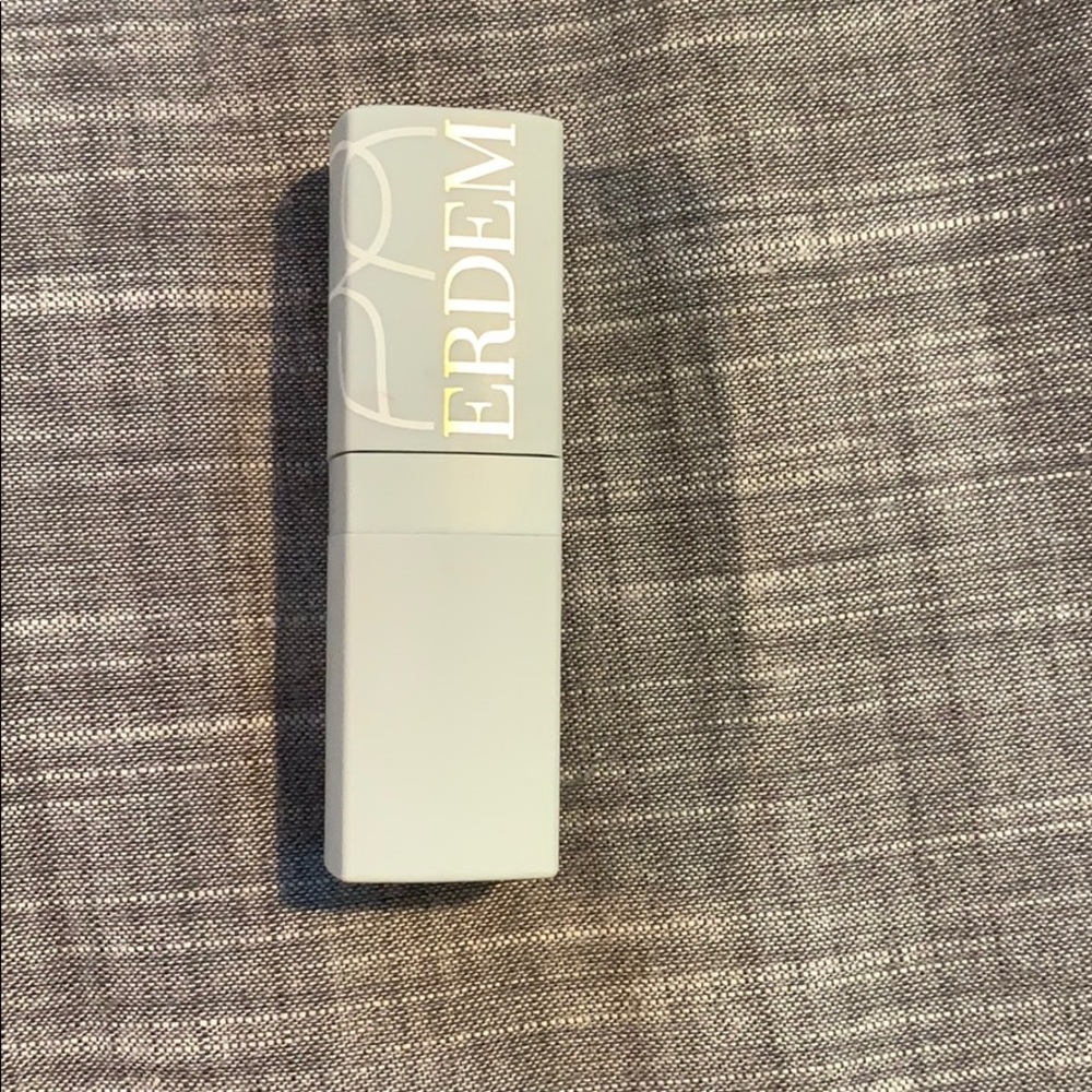 NARS voodo lily lipstick RESERVED